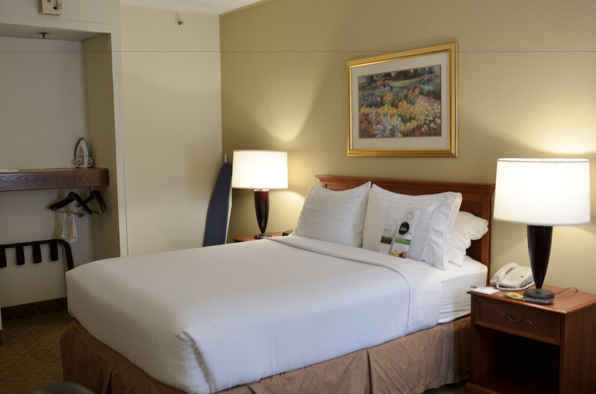 Clarion Inn Frederick Event Center Buitenkant foto