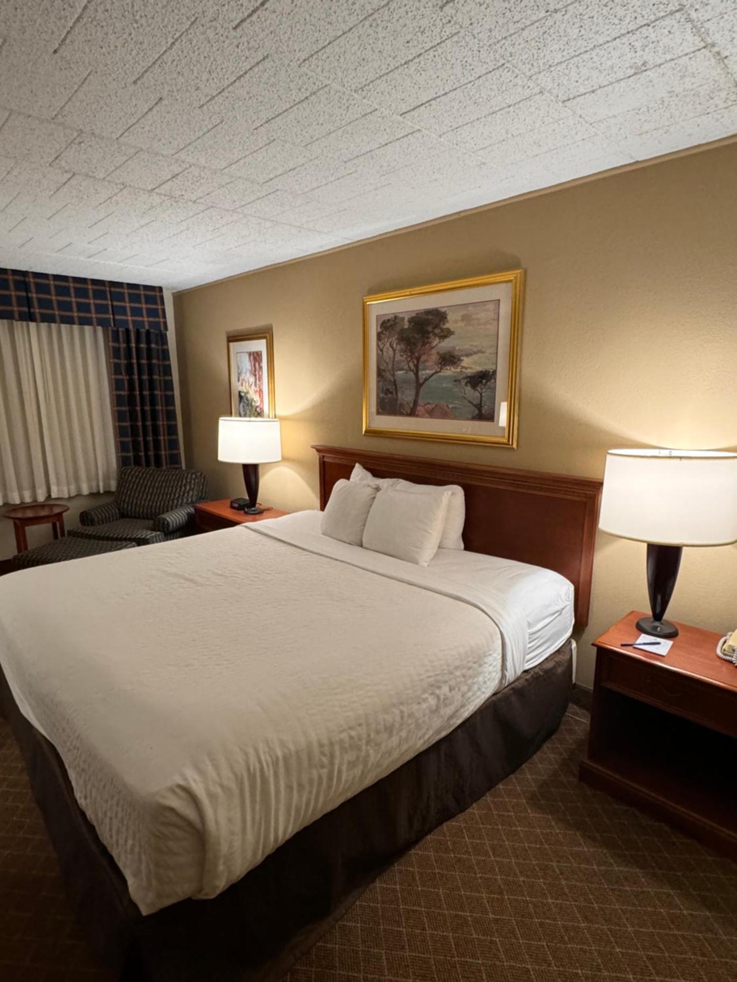 Clarion Inn Frederick Event Center Buitenkant foto