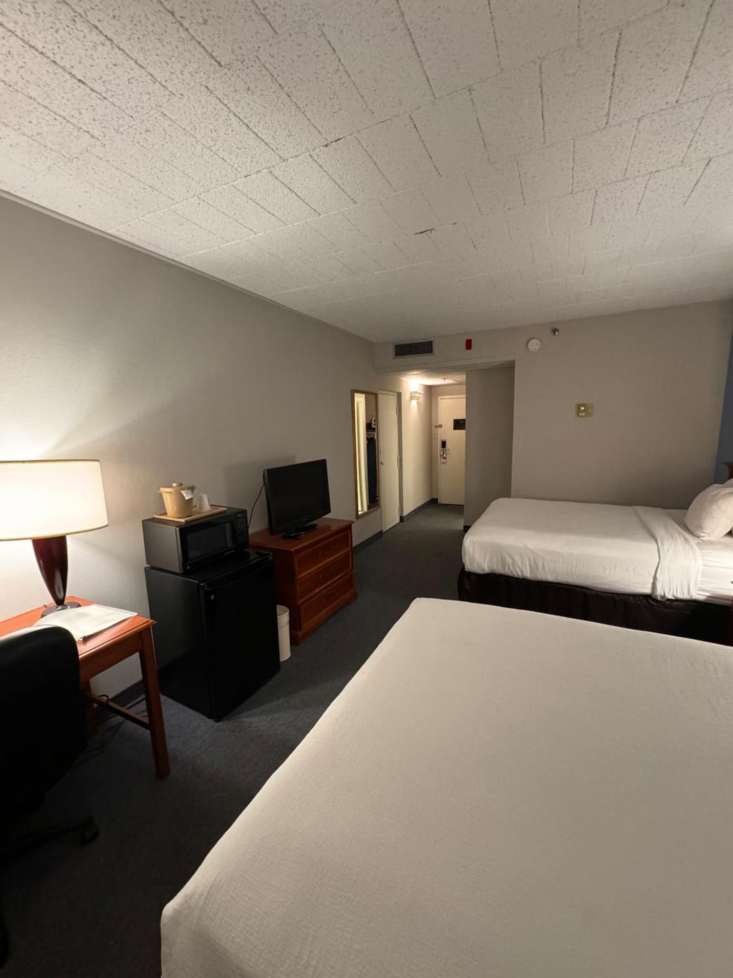 Clarion Inn Frederick Event Center Buitenkant foto