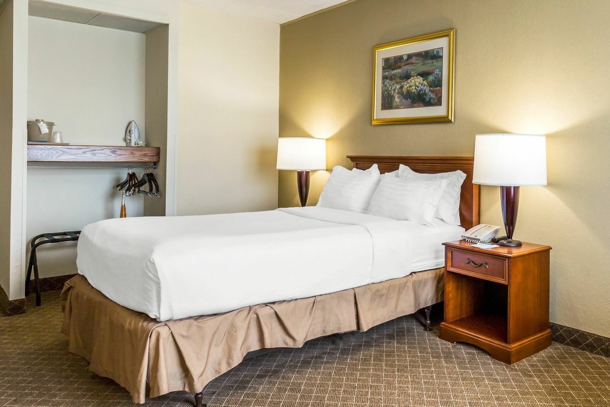 Clarion Inn Frederick Event Center Buitenkant foto